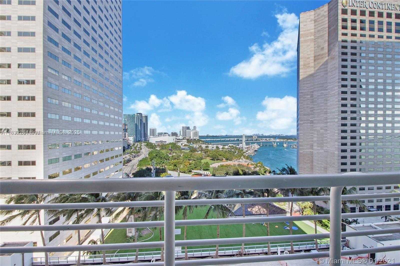 Small Image of 325 SOUTH BISCAYNE BLVD #1920, Miami Number 5