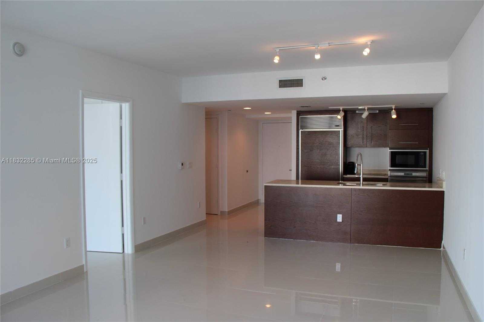 Small Image of Miami Number 6