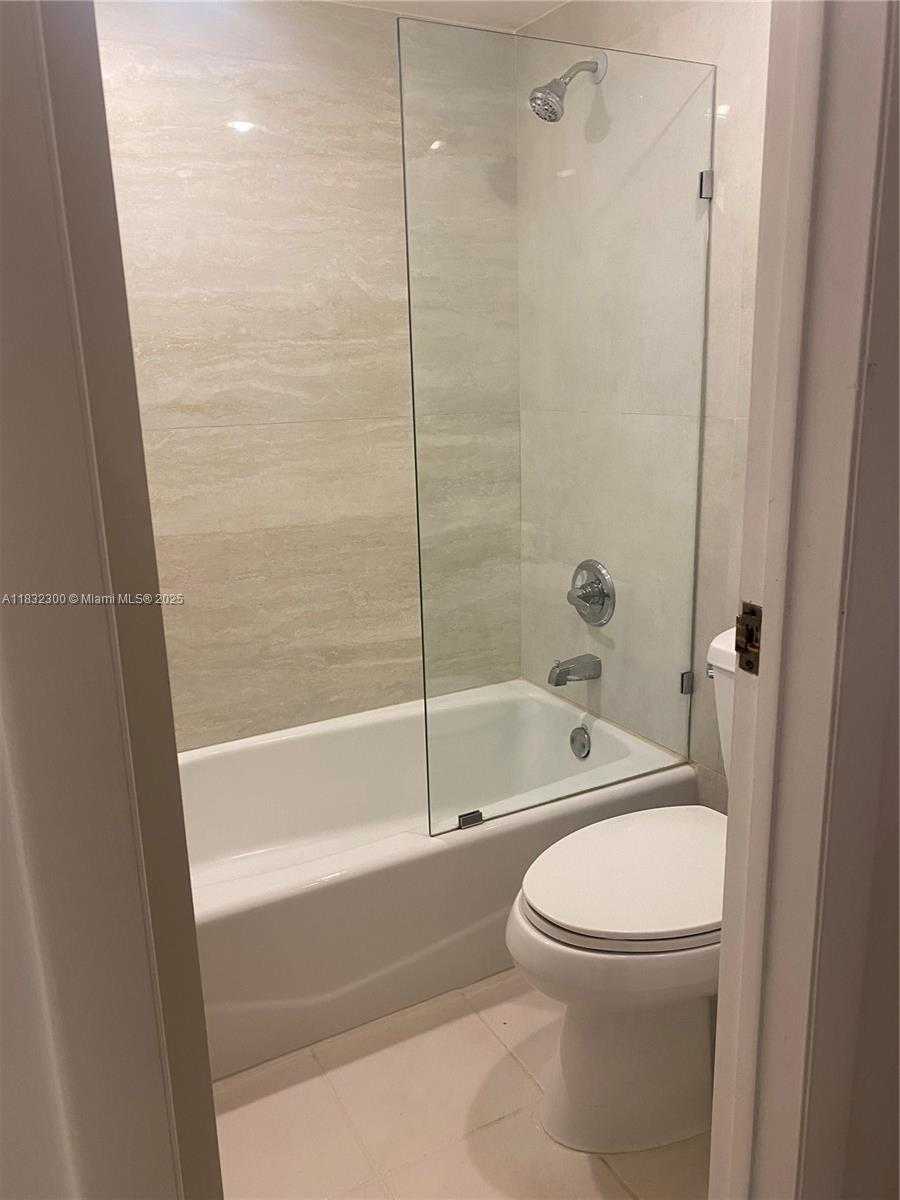 Small Image of 3101 NORTH COUNTRY CLUB DR #801, Aventura Number 13