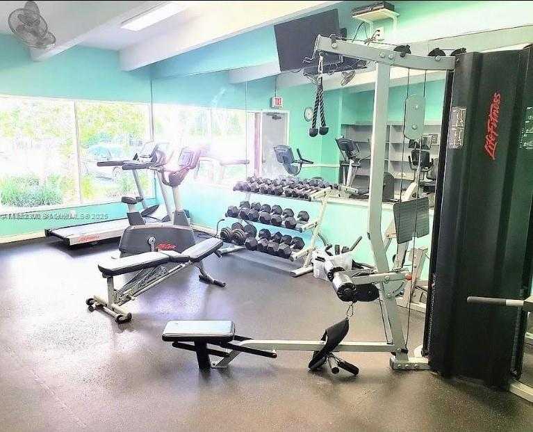 Small Image of 3101 NORTH COUNTRY CLUB DR #801, Aventura Number 20