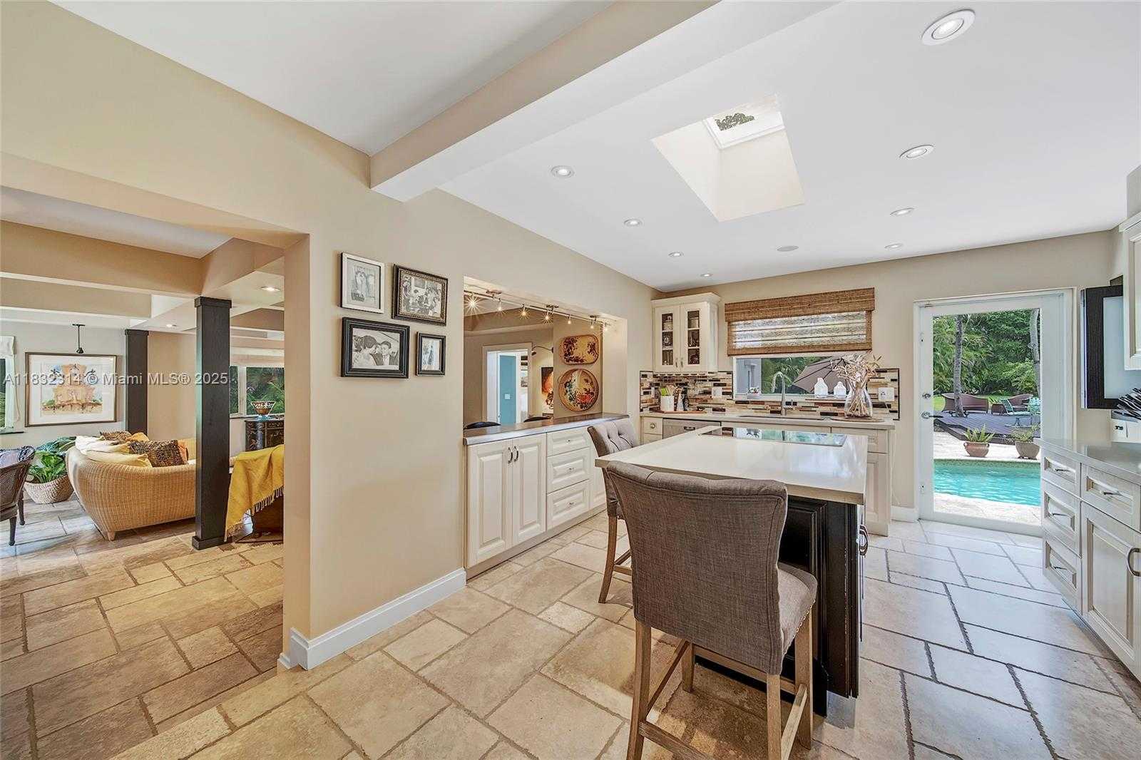Small Image of 6645 SOUTH WEST 73RD CT #., Miami Number 14