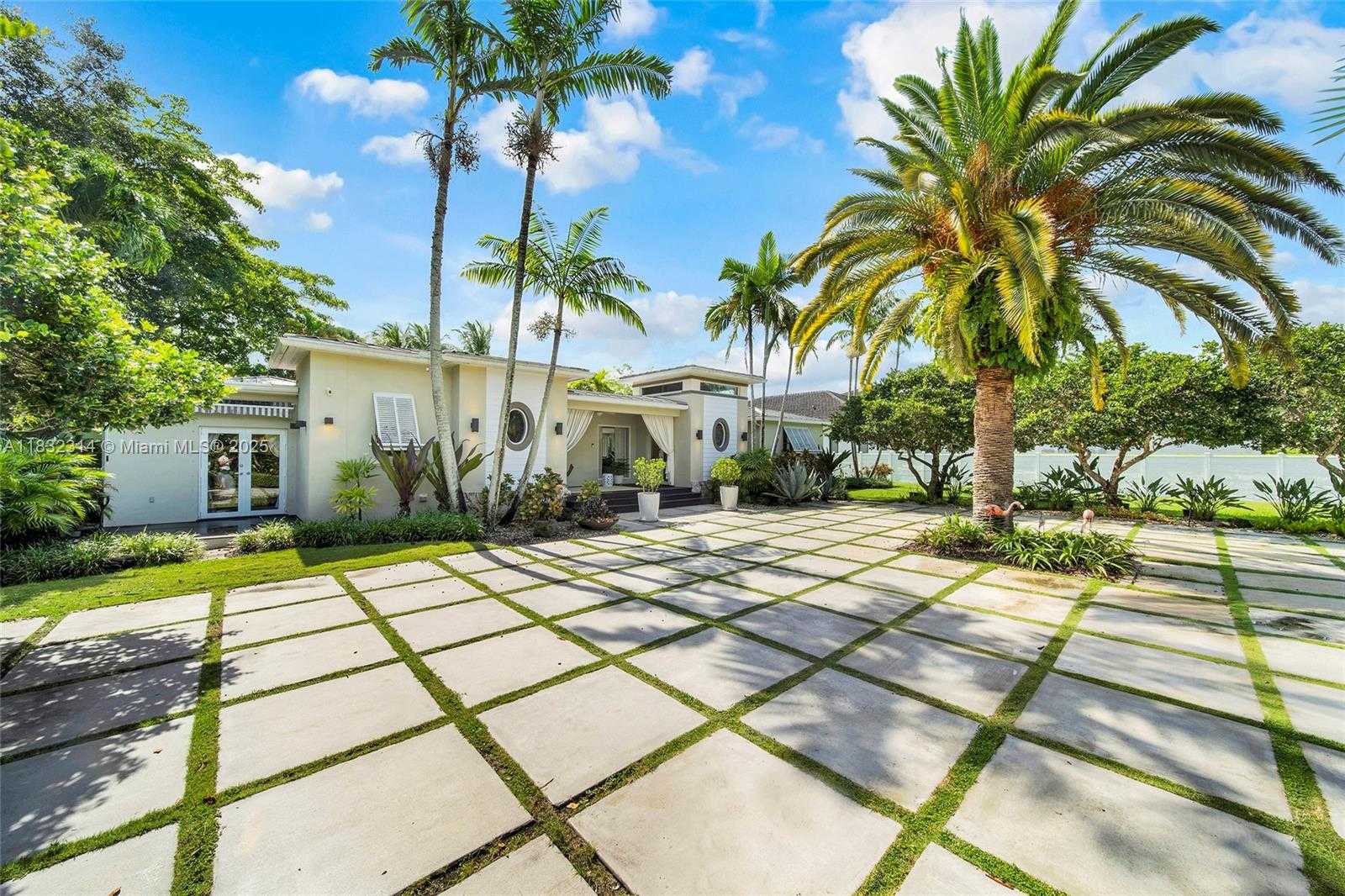 Small Image of 6645 SOUTH WEST 73RD CT #., Miami Number 5