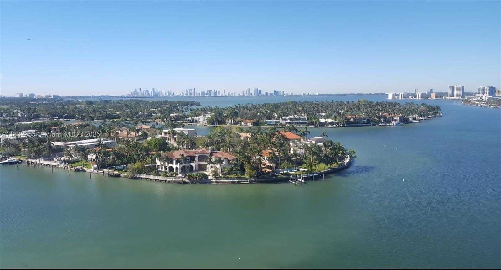Small Image of 6770 INDIAN CREEK DR #PHH, Miami Beach Number 2