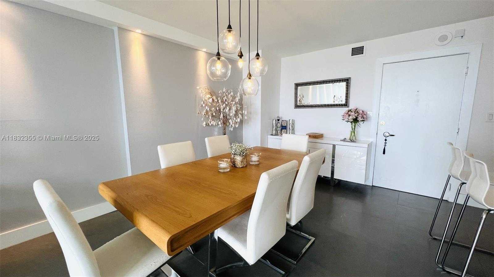 Small Image of 6770 INDIAN CREEK DR #PHH, Miami Beach Number 4