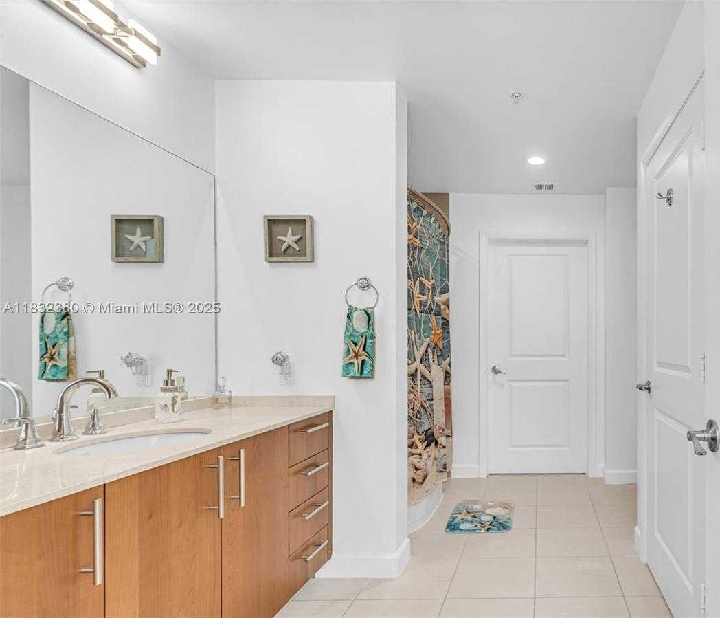 Small Image of 1945 SOUTH OCEAN DR #705, Hallandale Beach Number 10