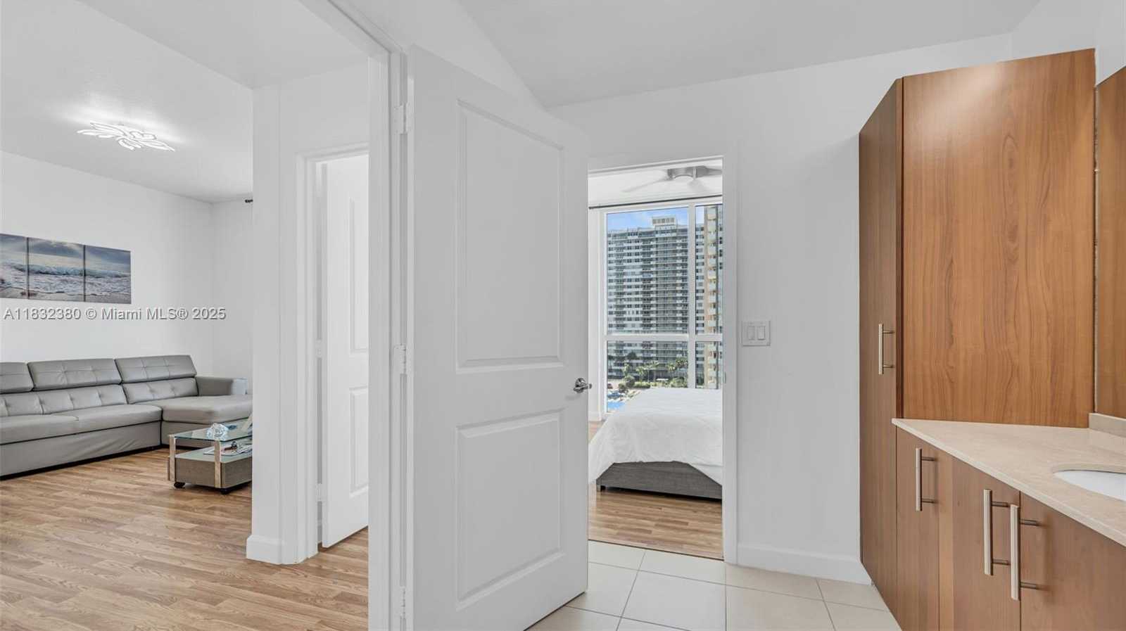 Small Image of 1945 SOUTH OCEAN DR #705, Hallandale Beach Number 12