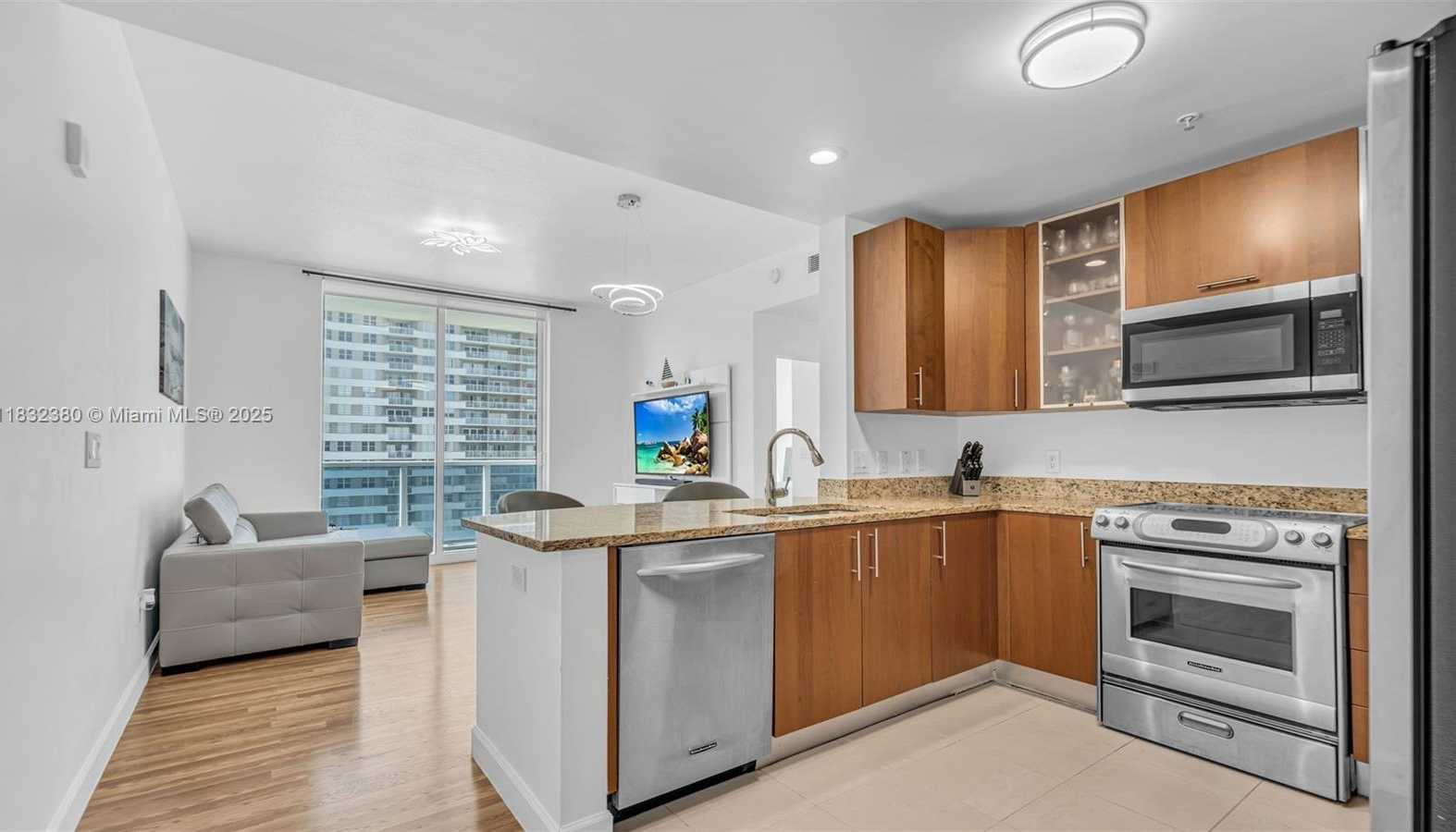 Small Image of 1945 SOUTH OCEAN DR #705, Hallandale Beach Number 3