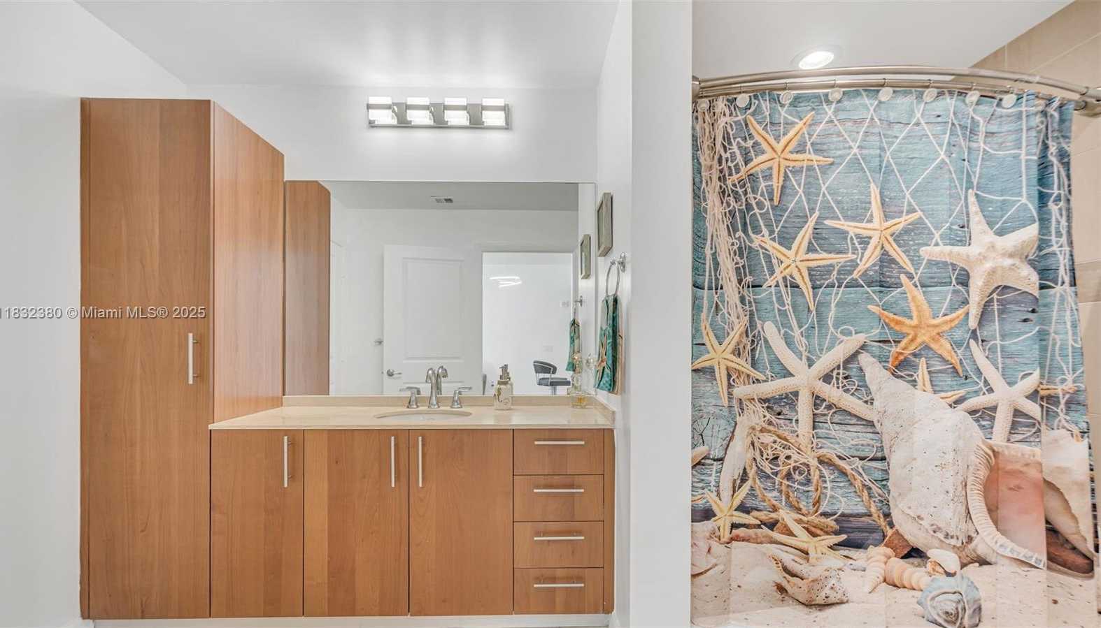 Small Image of 1945 SOUTH OCEAN DR #705, Hallandale Beach Number 8