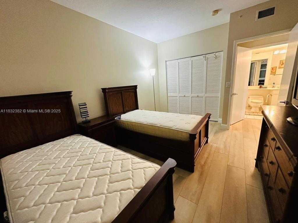 Small Image of 717 CRANDON BLVD #408, Key Biscayne Number 11