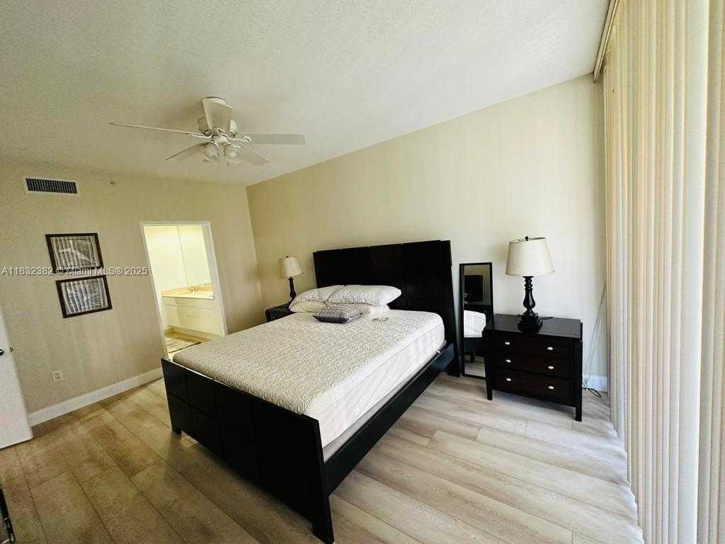 Small Image of 717 CRANDON BLVD #408, Key Biscayne Number 12