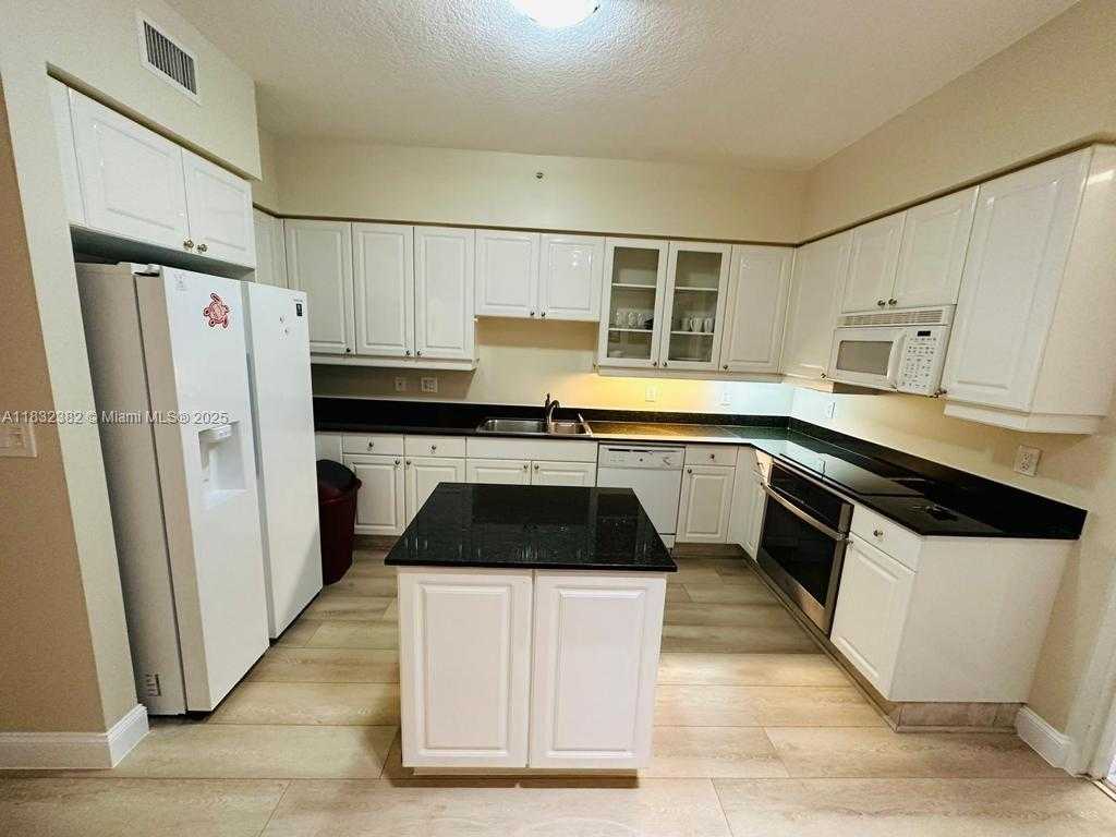 Small Image of 717 CRANDON BLVD #408, Key Biscayne Number 13