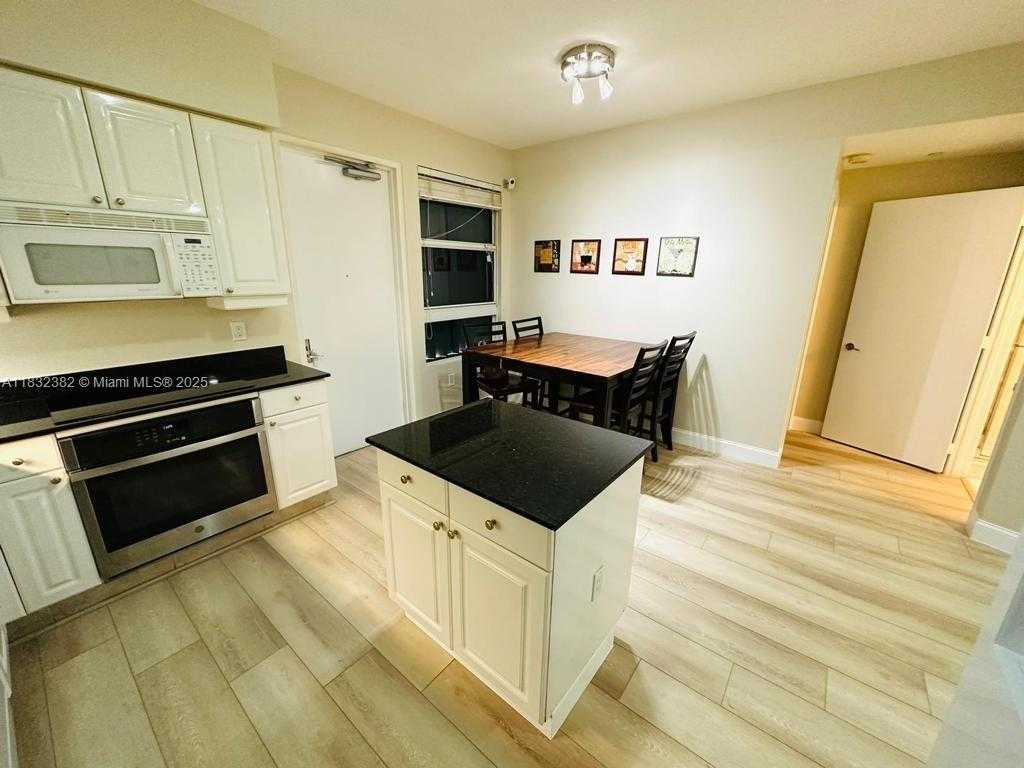 Small Image of 717 CRANDON BLVD #408, Key Biscayne Number 17