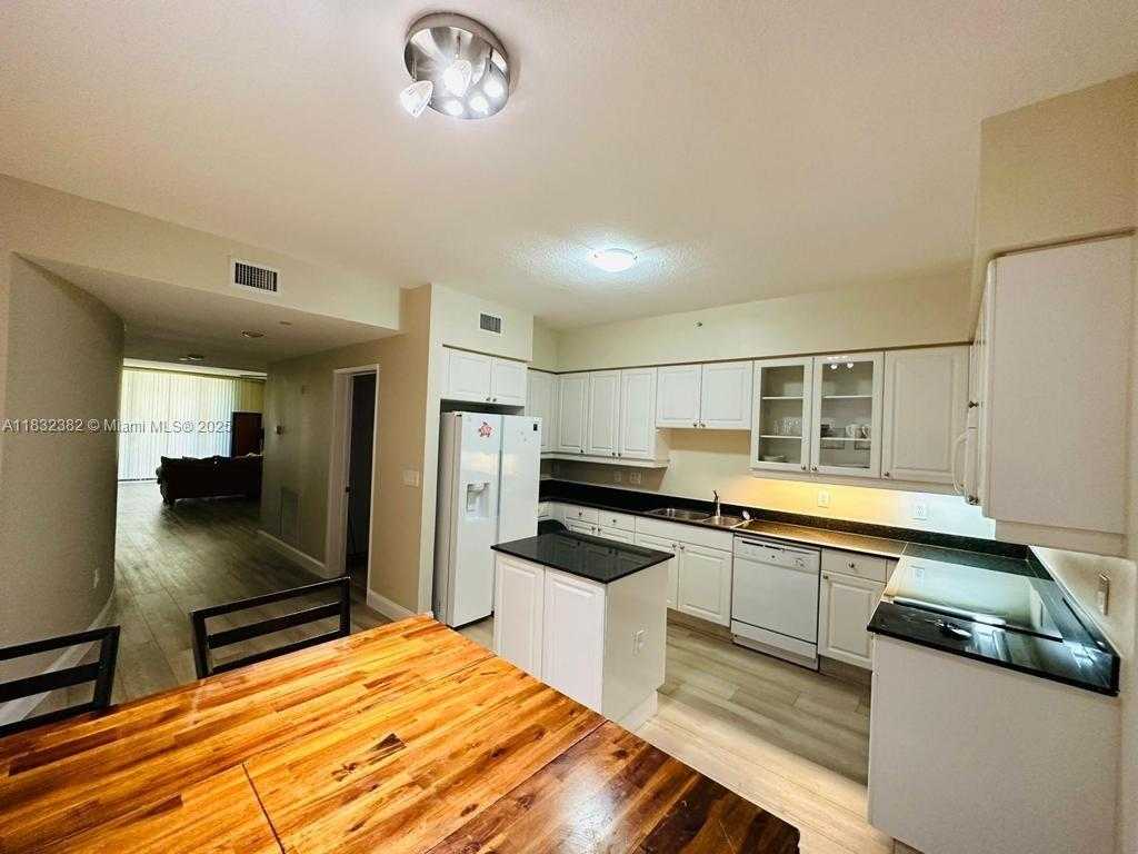 Small Image of 717 CRANDON BLVD #408, Key Biscayne Number 18