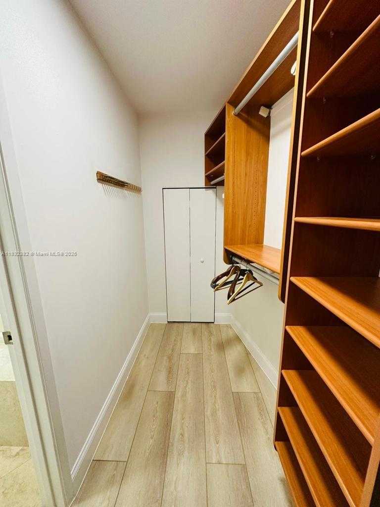 Small Image of 717 CRANDON BLVD #408, Key Biscayne Number 20