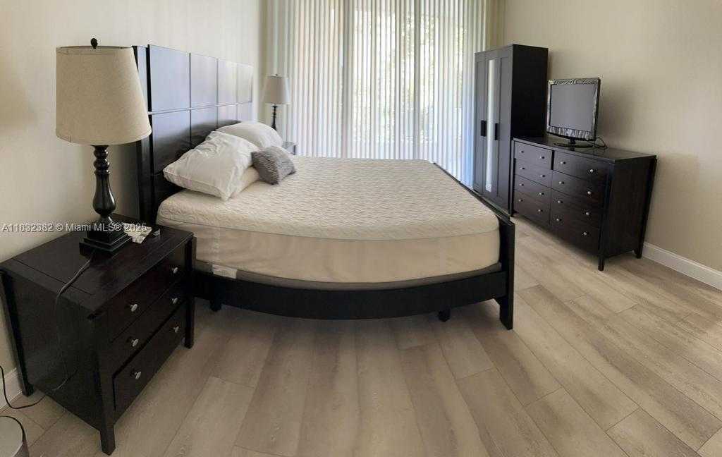 Small Image of 717 CRANDON BLVD #408, Key Biscayne Number 8