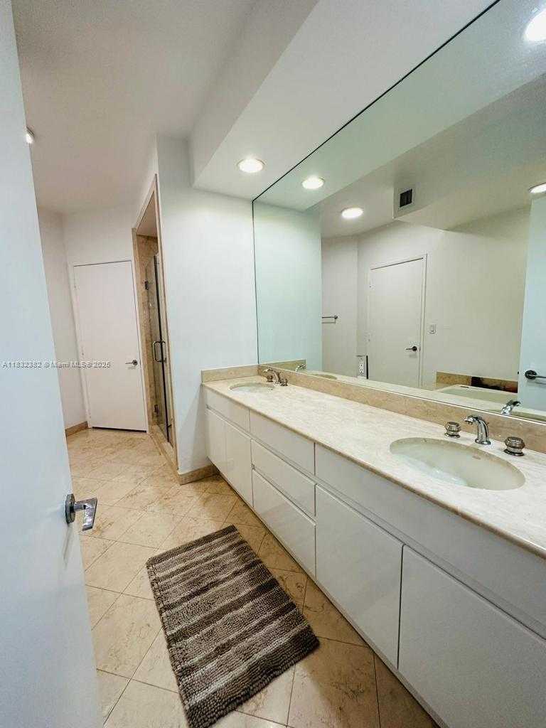 Small Image of 717 CRANDON BLVD #408, Key Biscayne Number 9