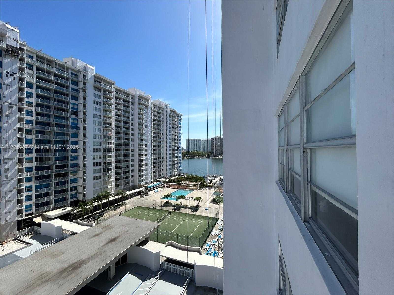 Small Image of 18031 BISCAYNE BLVD #904, Aventura Number 15
