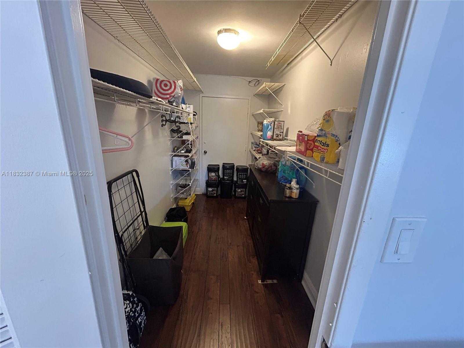 Small Image of 18031 BISCAYNE BLVD #904, Aventura Number 19