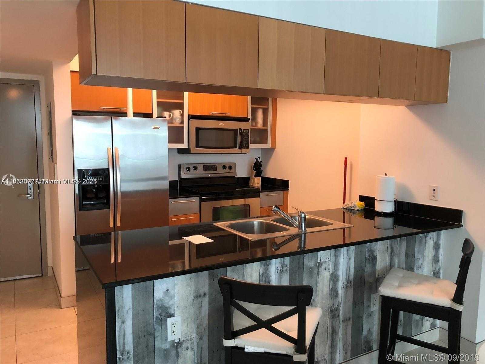 Small Image of 1750 NORTH BAYSHORE DR #1705, Miami Number 2
