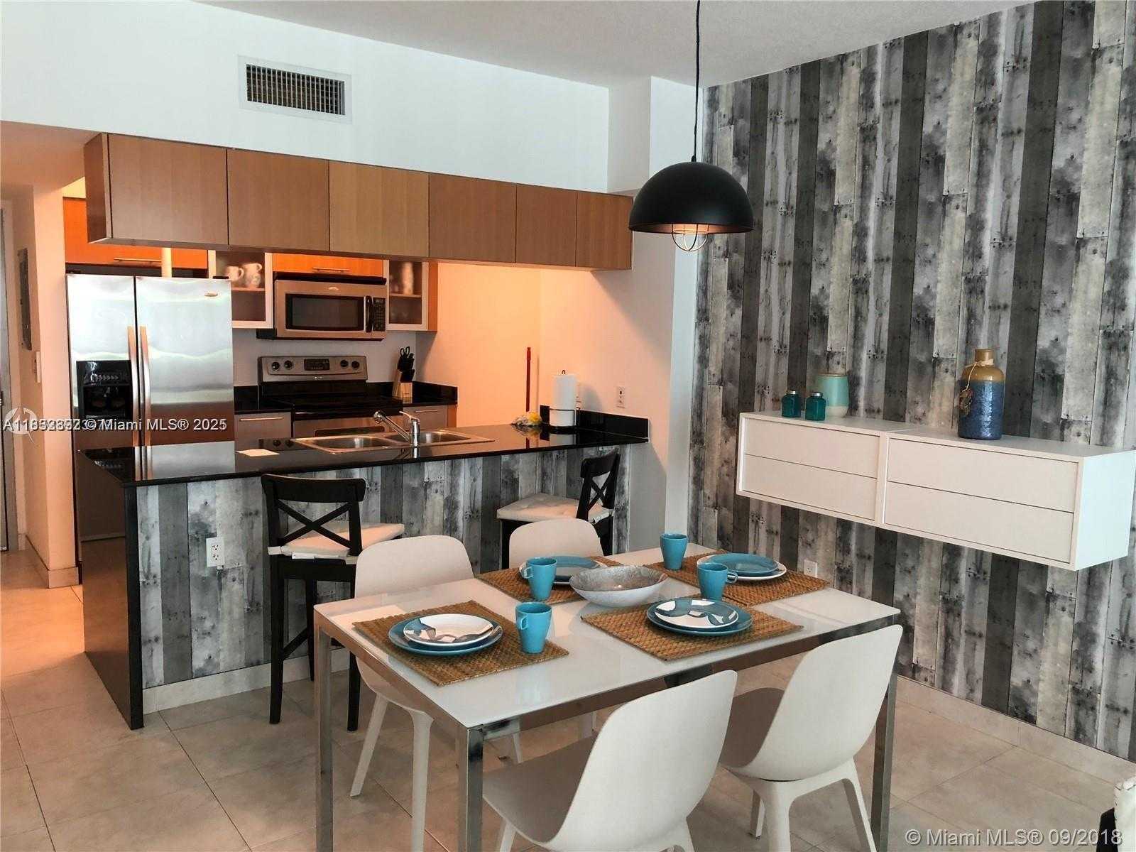 Small Image of 1750 NORTH BAYSHORE DR #1705, Miami Number 3