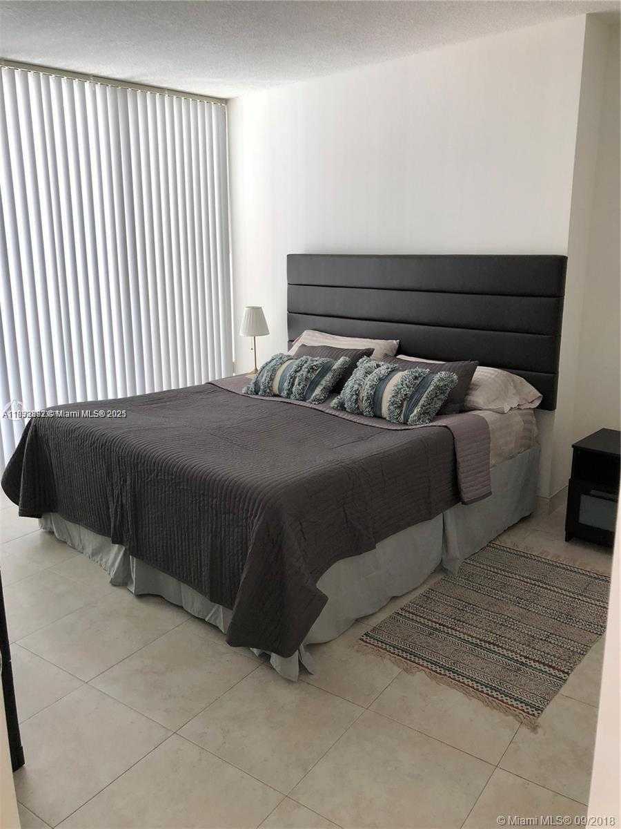 Small Image of 1750 NORTH BAYSHORE DR #1705, Miami Number 7
