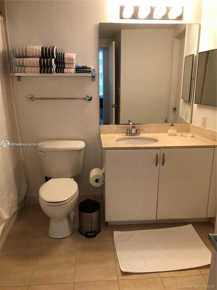 Small Image of 1750 NORTH BAYSHORE DR #1705, Miami Number 8