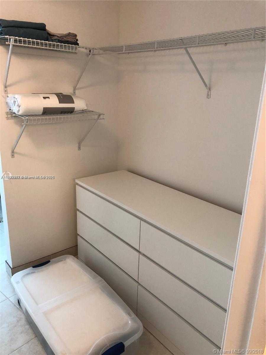 Small Image of 1750 NORTH BAYSHORE DR #1705, Miami Number 9