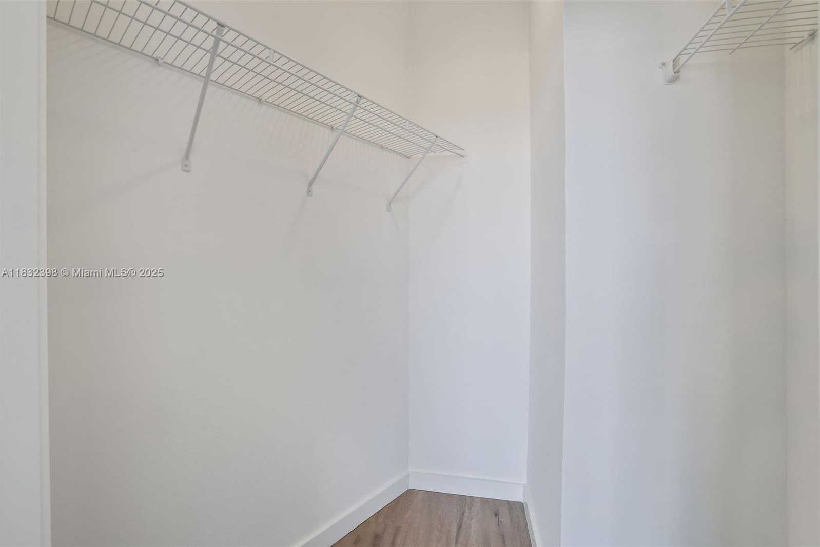 Small Image of 1500 BAY RD #C-2207, Miami Beach Number 24