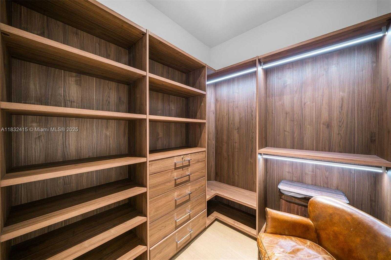 Small Image of 4701 NORTH MERIDIAN AVE #LPH21, Miami Beach Number 15