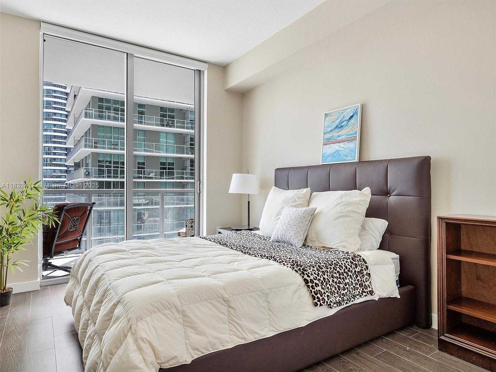 Small Image of 1111 SOUTH WEST 1ST AVE #3217-N, Miami Number 24
