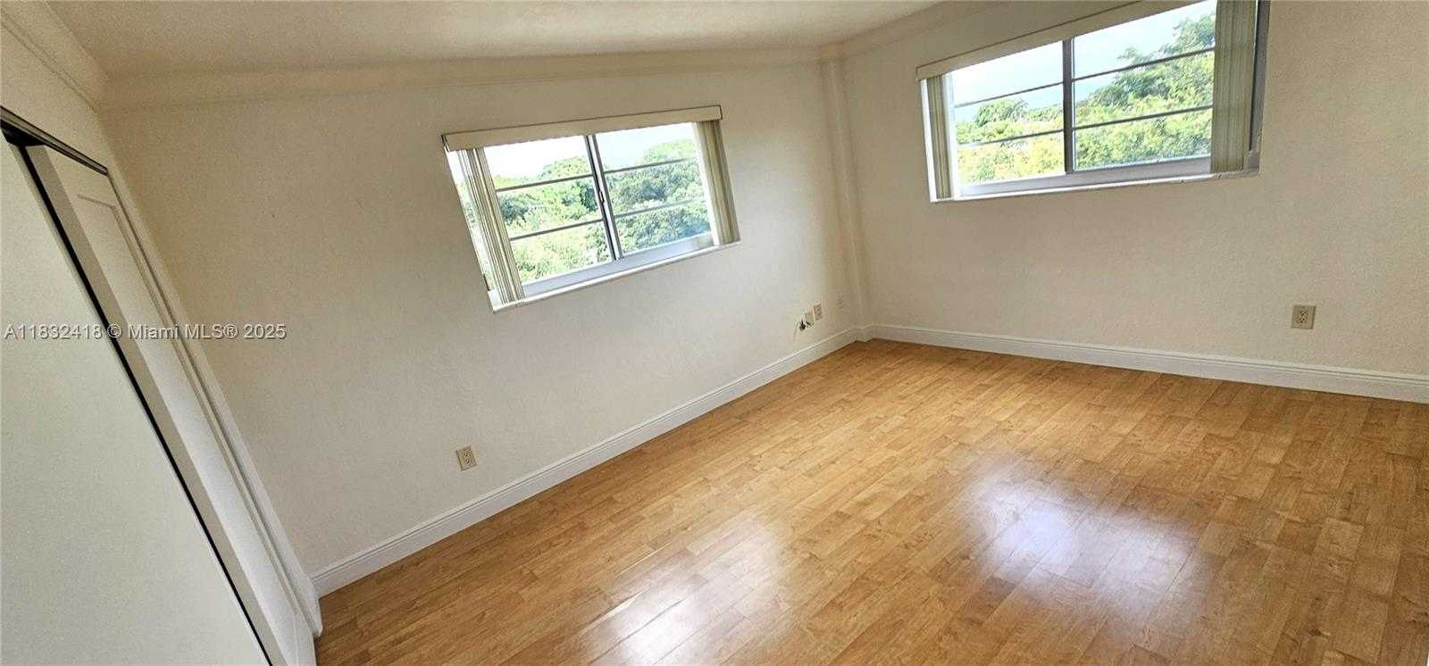 Small Image of 650 CORAL WAY #404, Coral Gables Number 10