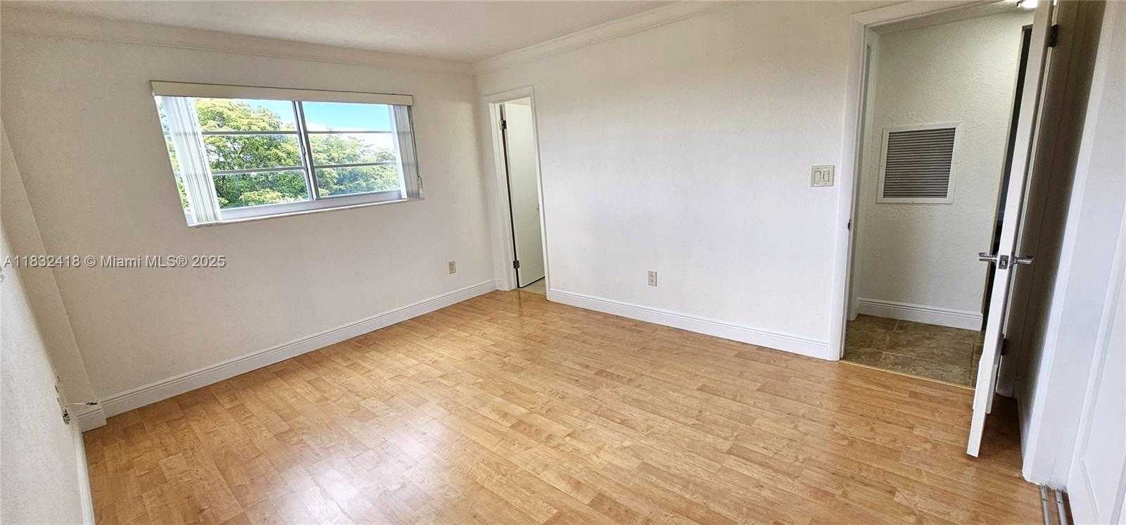 Small Image of 650 CORAL WAY #404, Coral Gables Number 13