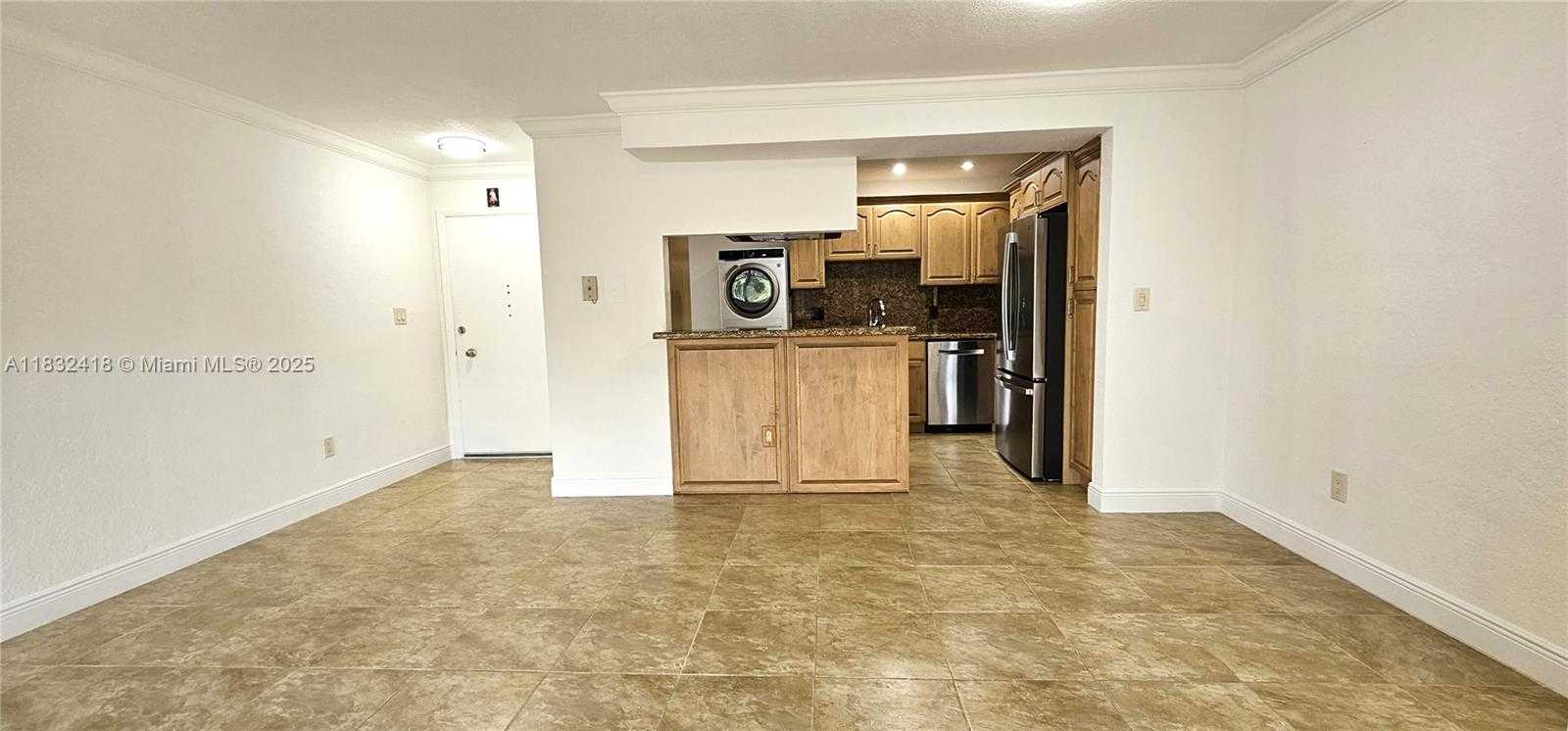Small Image of 650 CORAL WAY #404, Coral Gables Number 8