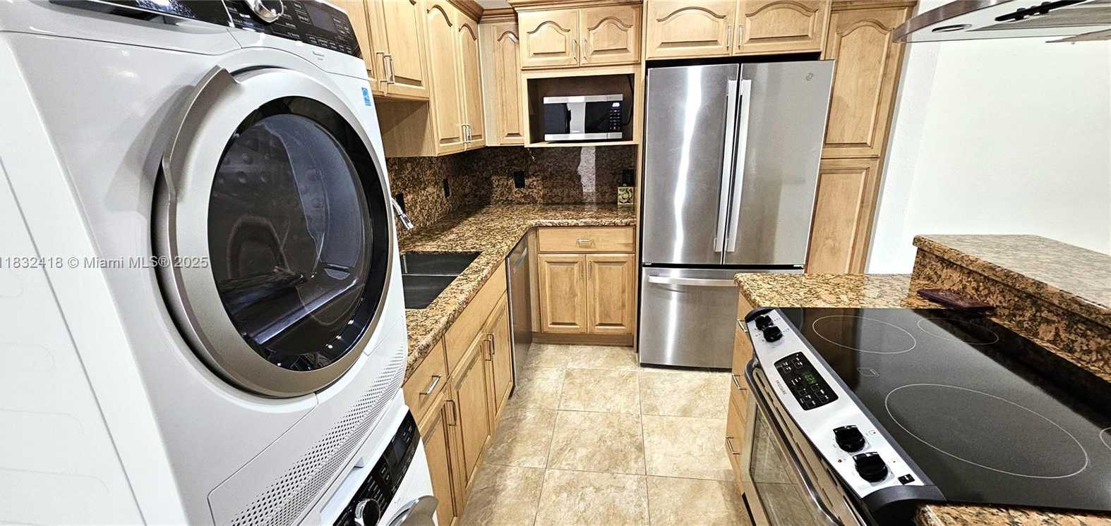Small Image of 650 CORAL WAY #404, Coral Gables Number 9
