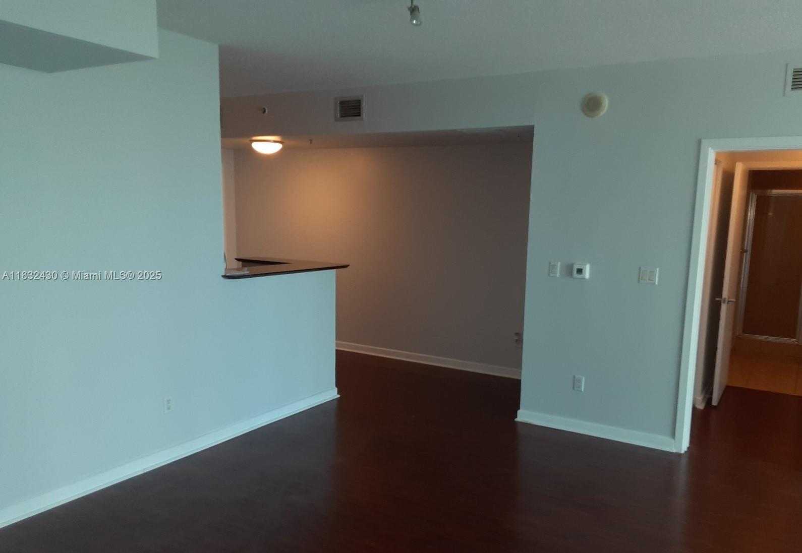 Small Image of 335 SOUTH BISCAYNE BLVD #505, Miami Number 18