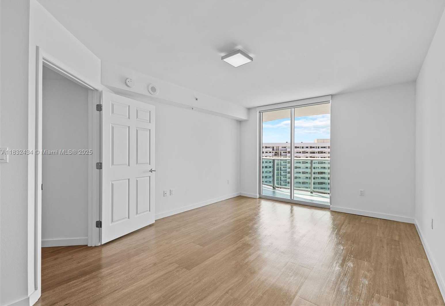 Small Image of 1500 BAY RD #M-0823, Miami Beach Number 15