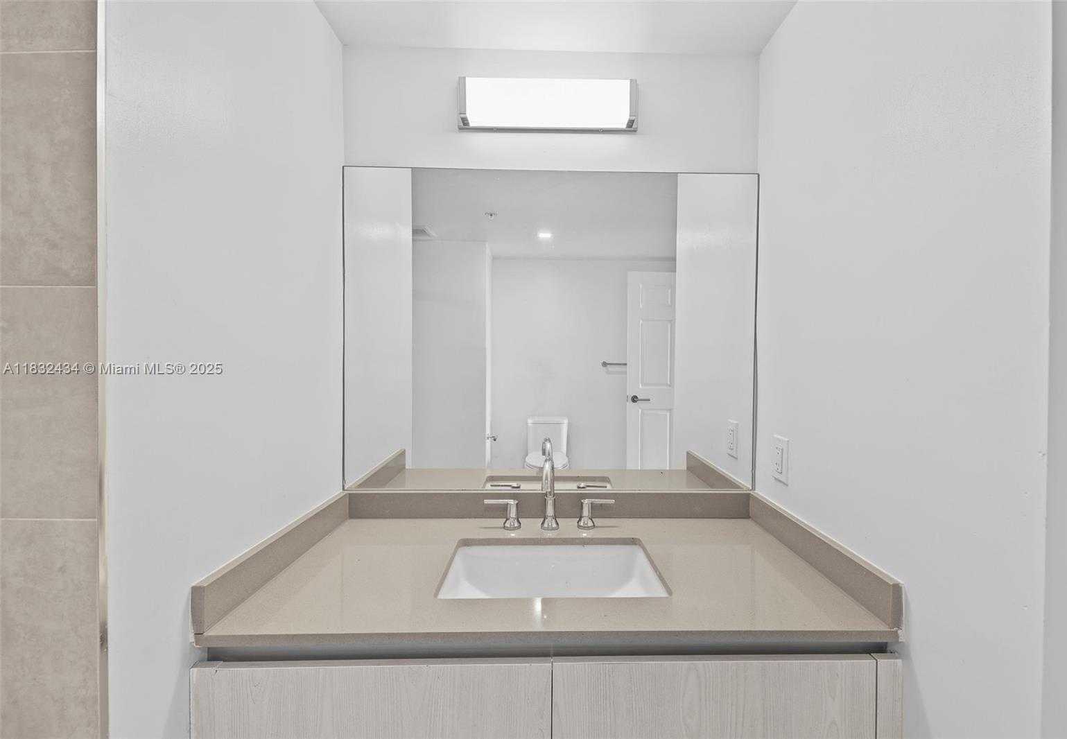 Small Image of 1500 BAY RD #M-0823, Miami Beach Number 22