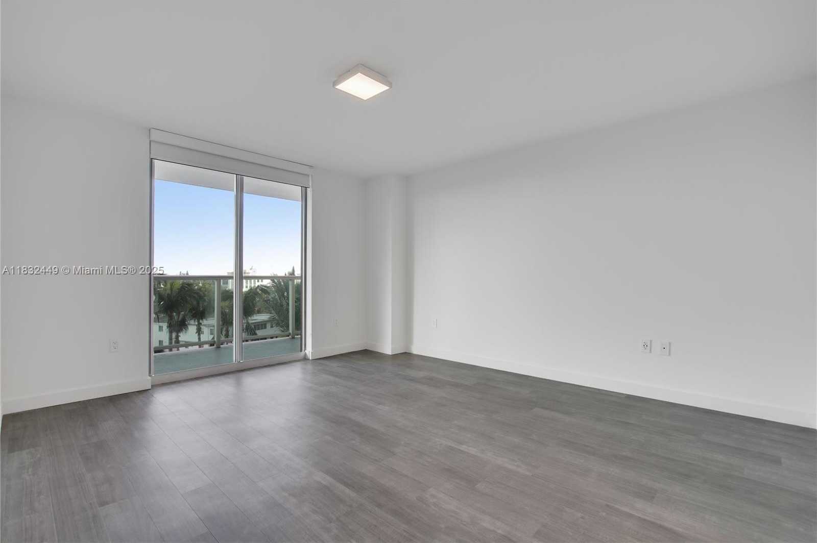Small Image of 1500 BAY RD #M-0414, Miami Beach Number 13