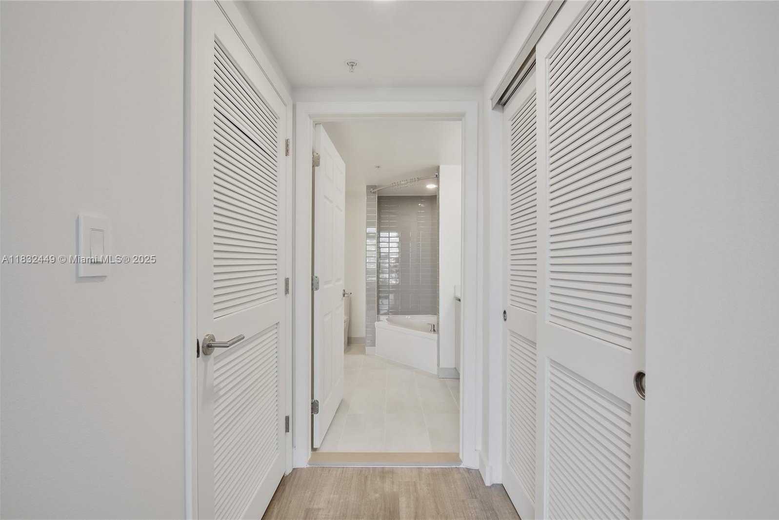 Small Image of 1500 BAY RD #M-0414, Miami Beach Number 16