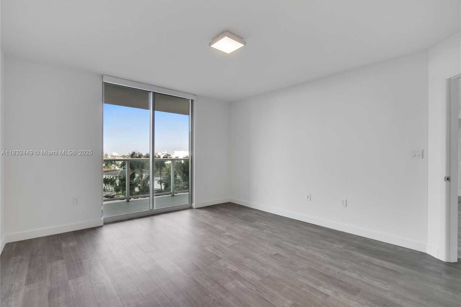 Small Image of 1500 BAY RD #M-0414, Miami Beach Number 19