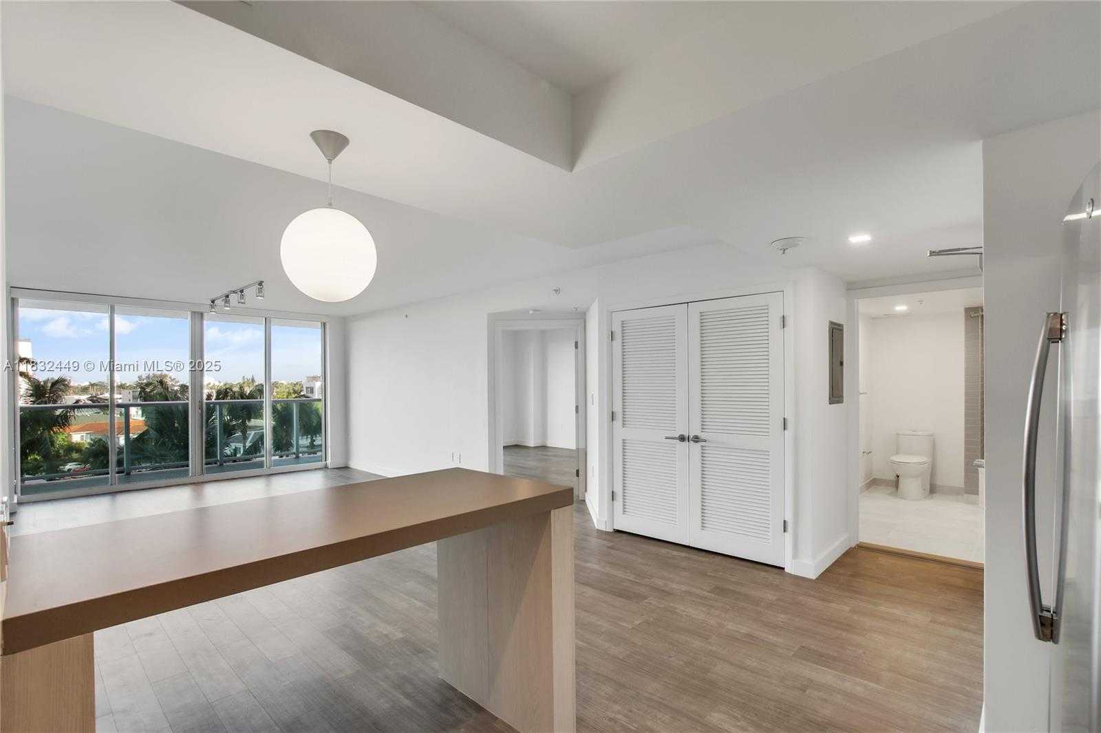 Small Image of 1500 BAY RD #M-0414, Miami Beach Number 2