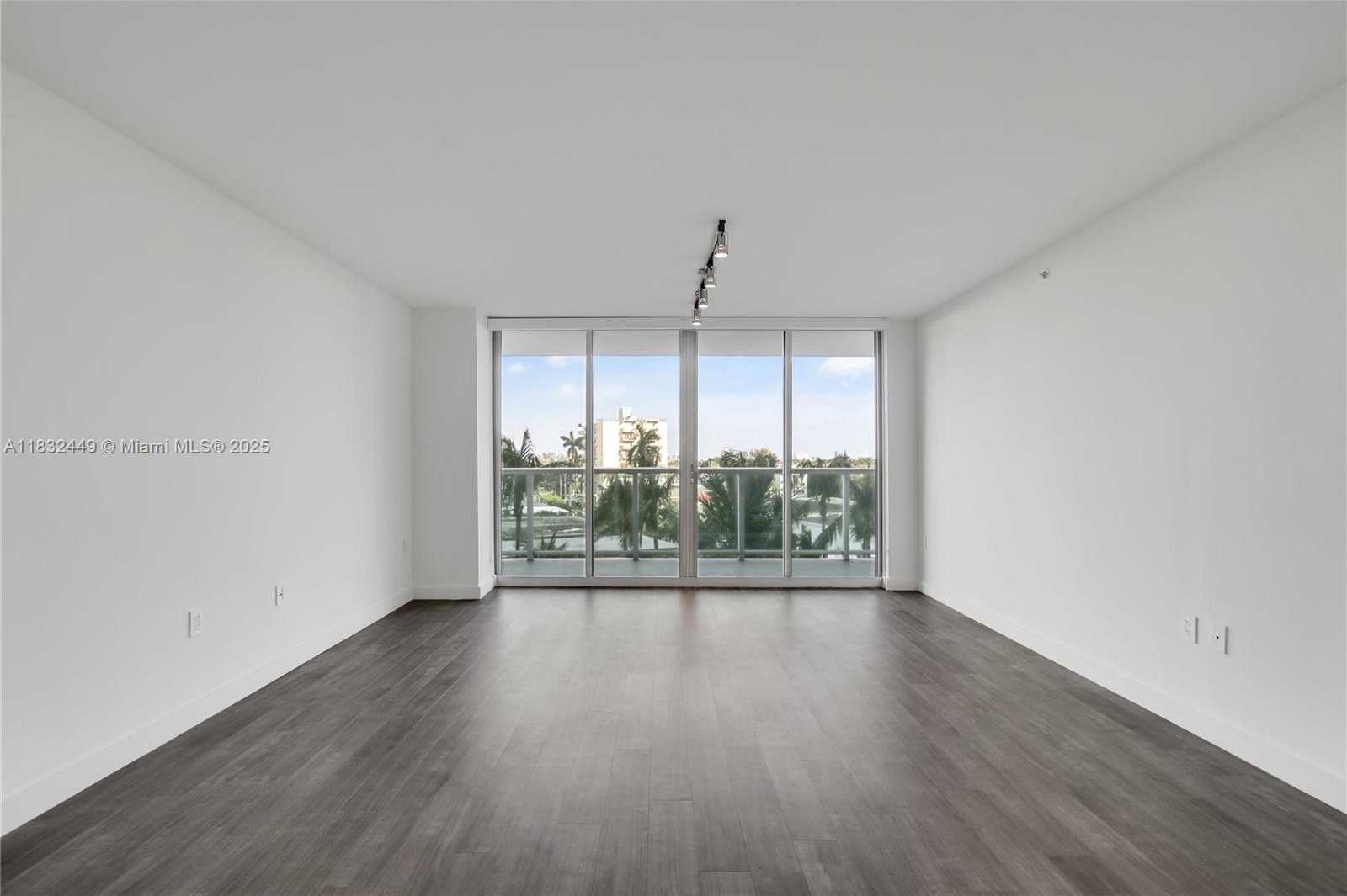 Small Image of 1500 BAY RD #M-0414, Miami Beach Number 6
