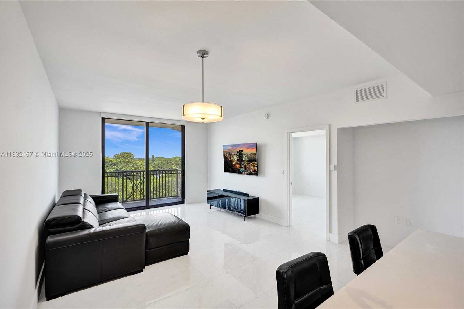 Small Image of 301 ALTARA AVE #729, Coral Gables Number 10