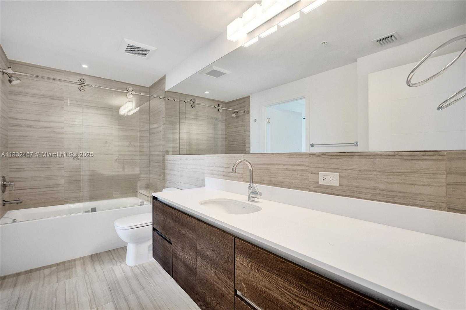 Small Image of 301 ALTARA AVE #729, Coral Gables Number 29