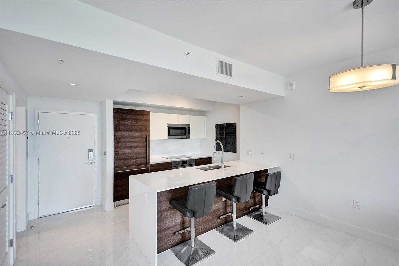 Small Image of 301 ALTARA AVE #729, Coral Gables Number 8
