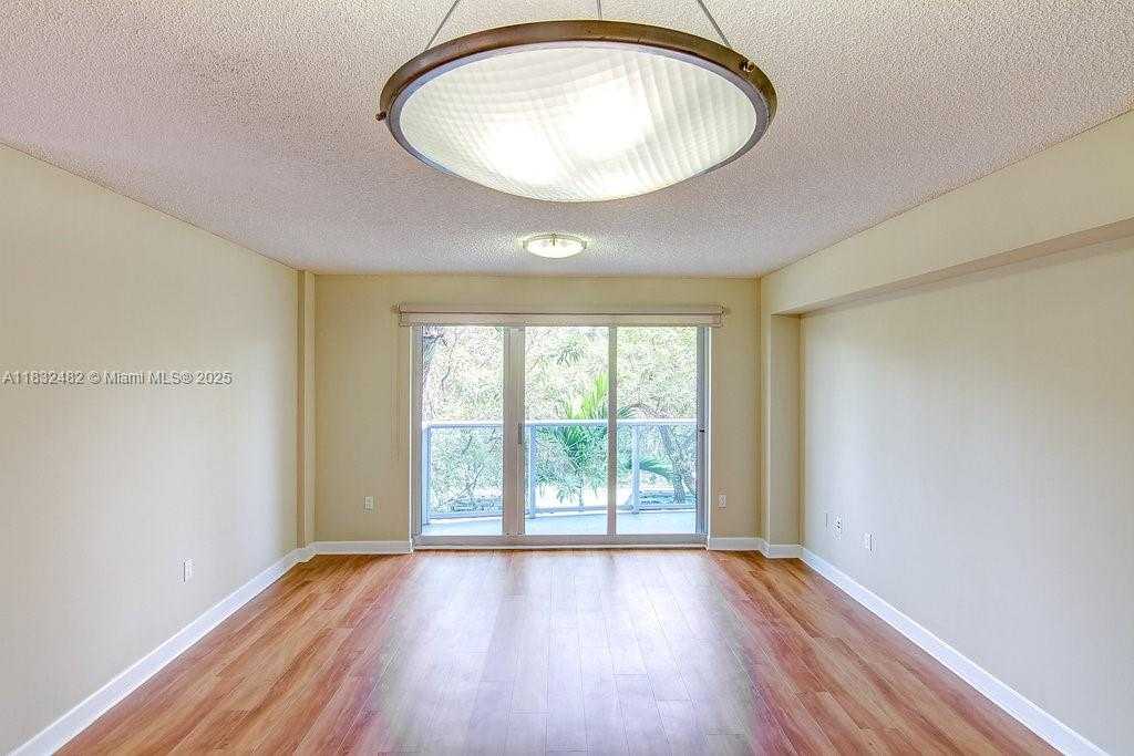 Small Image of 1500 BAY RD #T-1414, Miami Beach Number 10