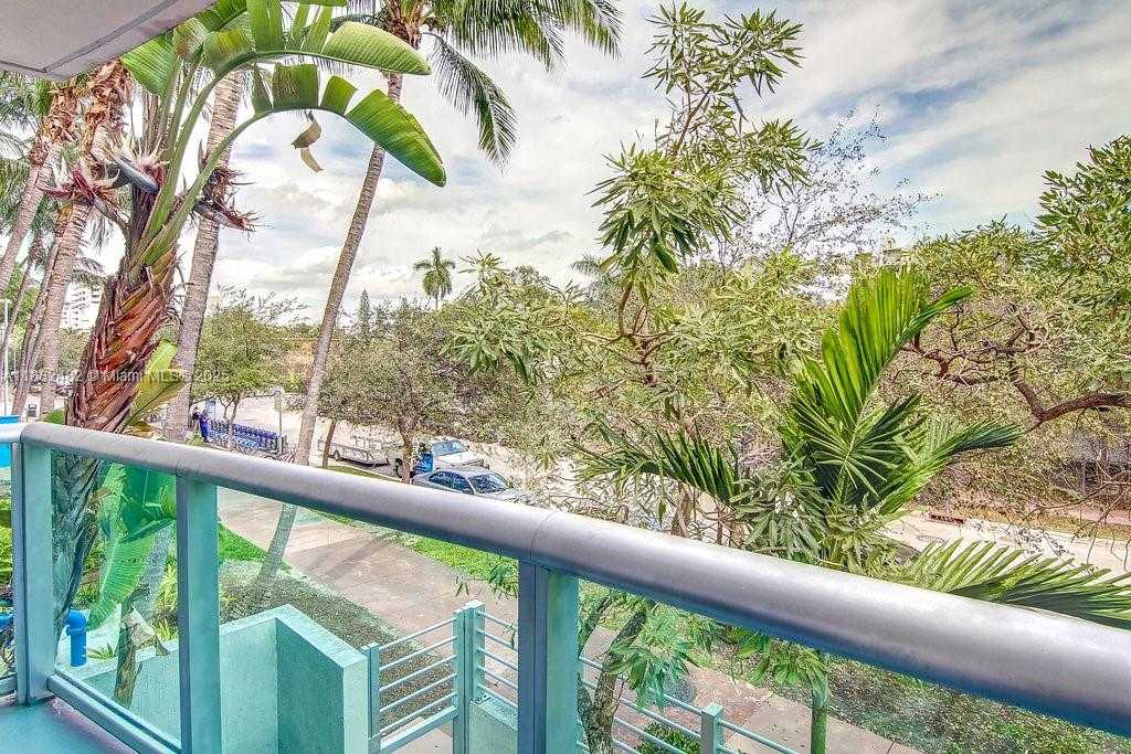Small Image of 1500 BAY RD #T-1414, Miami Beach Number 11