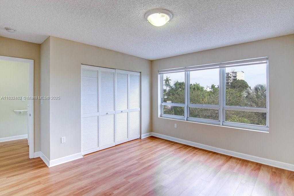 Small Image of 1500 BAY RD #T-1414, Miami Beach Number 17