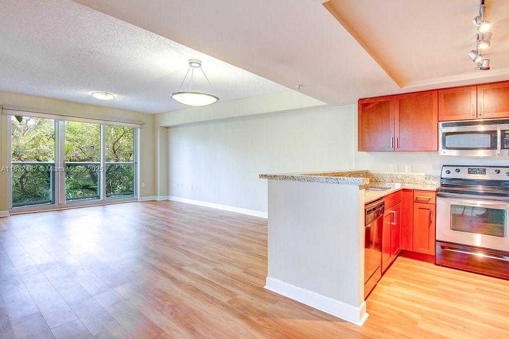 Small Image of 1500 BAY RD #T-1414, Miami Beach Number 6