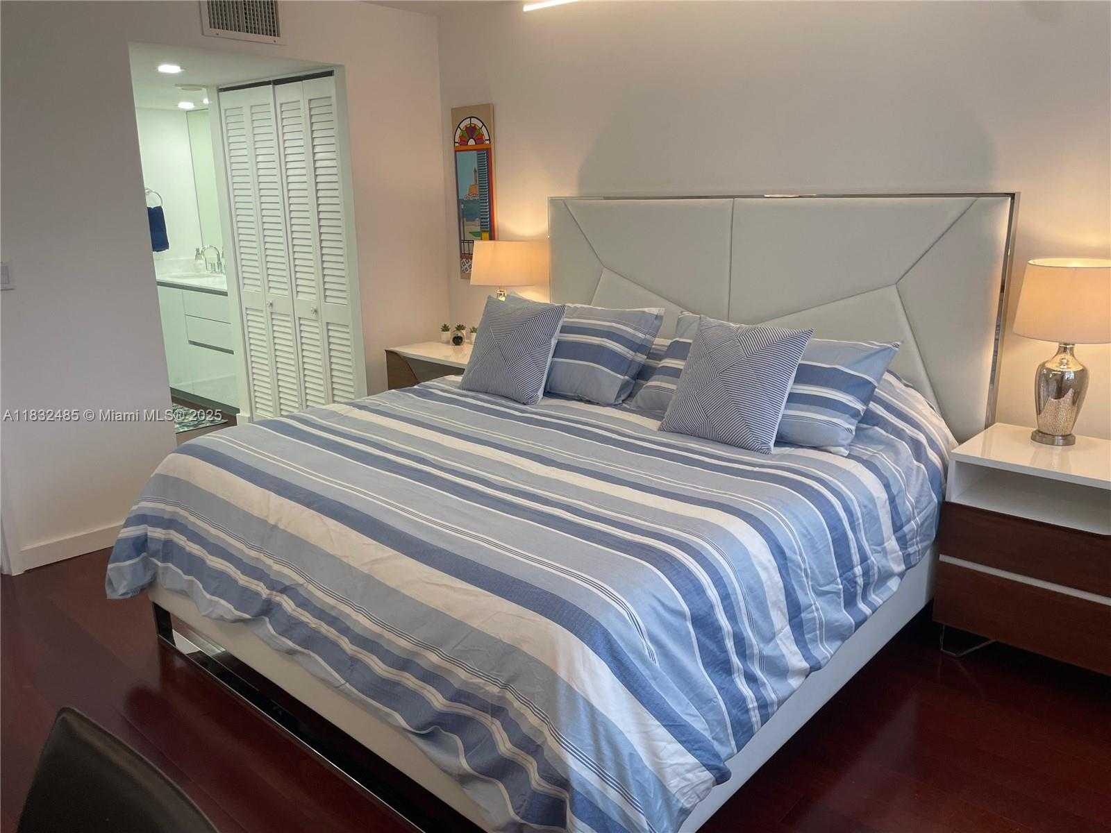 Small Image of 5701 COLLINS AVE #805, Miami Beach Number 12